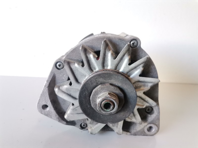 Recambio de alternador para audi 80/90 (893) ng referencia OEM IAM 0120469908  