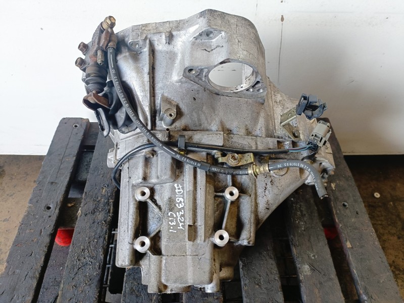 Recambio de caja cambios para nissan almera tino (v10m) yd22 referencia OEM IAM   