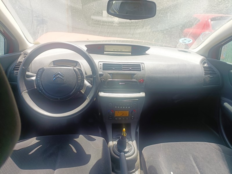 citroen c4 berlina del año 2006