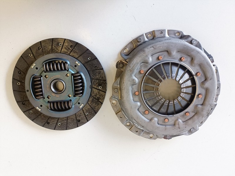 Recambio de kit embrague para mitsubishi galloper (hyundai)(02.1998) d4bh referencia OEM IAM   