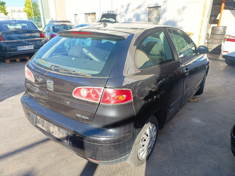seat ibiza (6l1) del año 2003
