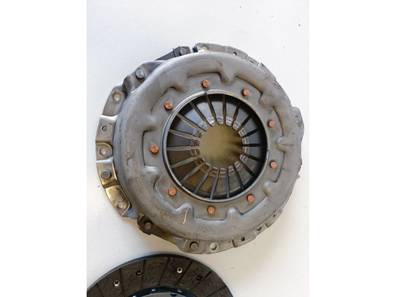 Recambio de kit embrague para mitsubishi galloper (hyundai)(02.1998) d4bh referencia OEM IAM   