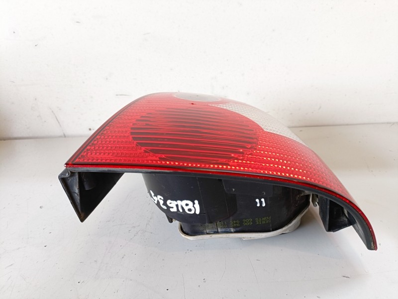 Recambio de piloto trasero derecho para volkswagen polo iv (9n1) azq referencia OEM IAM 6Q6945096B/6Q6945112A  