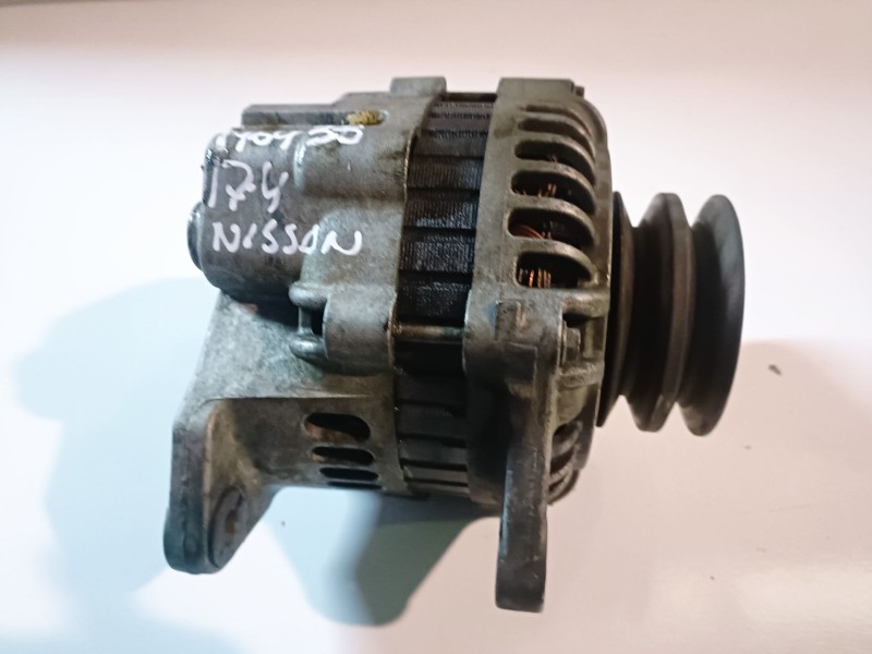 Recambio de alternador para nissan pickup (d22) yd25 referencia OEM IAM 92600VK500  