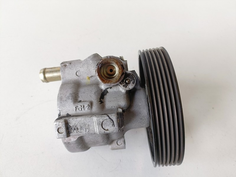 Recambio de bomba direccion para nissan primastar (x83) f9q760 referencia OEM IAM 26081335  