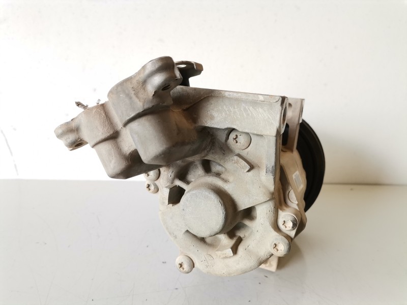 Recambio de compresor aire acondicionado para dacia dokker k9k612 referencia OEM IAM 926009154R  