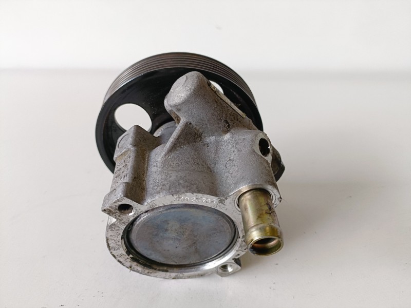 Recambio de bomba direccion para nissan primastar (x83) f9q760 referencia OEM IAM 26081335  