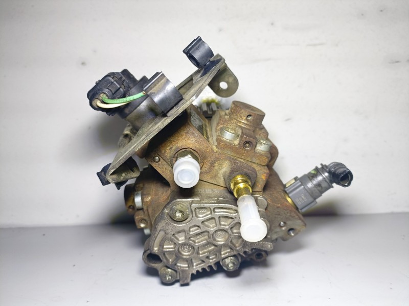 Recambio de bomba inyeccion para citroen c4 berlina 9hy referencia OEM IAM 0445010102  