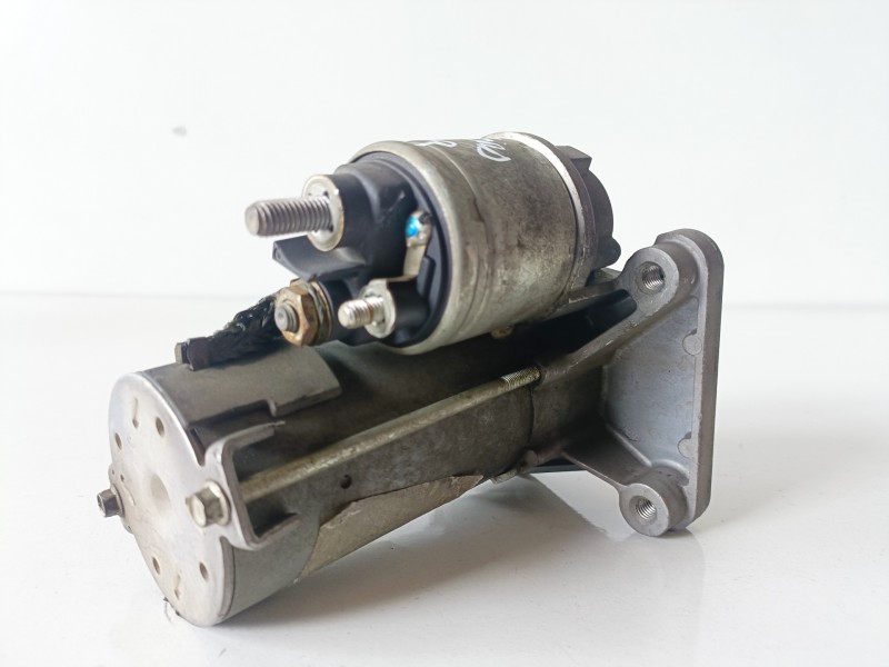Recambio de motor arranque para ford fiesta (cb1) tzja referencia OEM IAM 8V2111000AE  