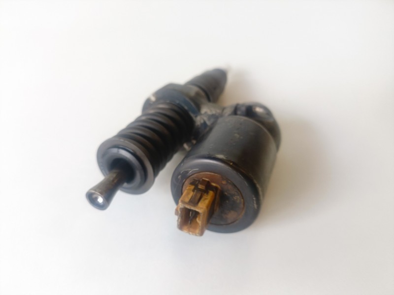 Recambio de inyector para land rover discovery (lt) 10p referencia OEM IAM BEBE2A00001/MSC100670  