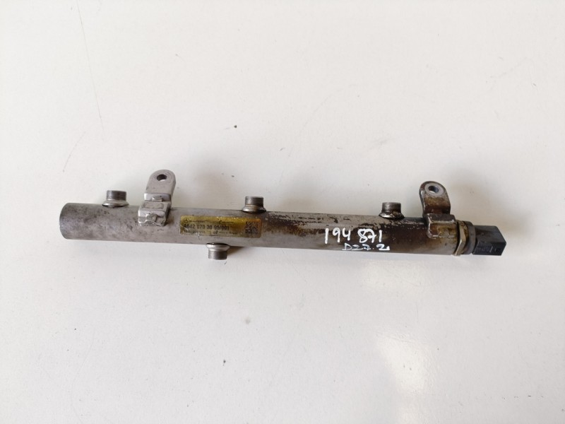 Recambio de rampa inyectora para mercedes-benz clase e (bm 212) lim. 642852 referencia OEM IAM A6420703095001  