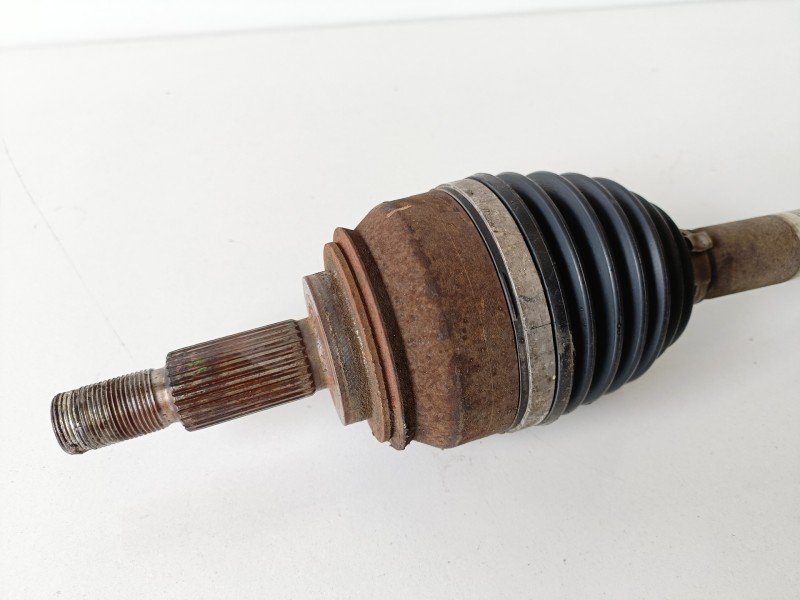 Recambio de transmision delantera izquierda para renault scenic ii (jm) m9r700 referencia OEM IAM 8200383707  