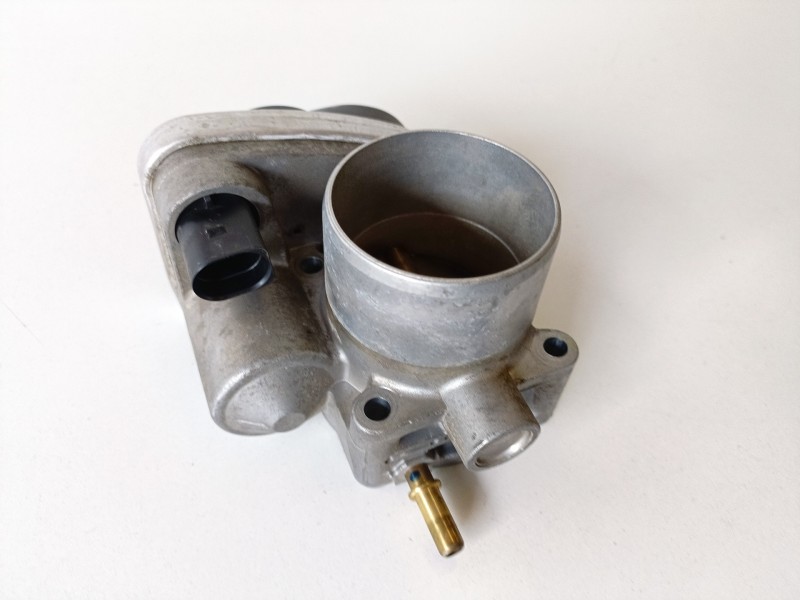 Recambio de caja mariposa para renault laguna ii (bg0) k4m716 referencia OEM IAM 8200190230  