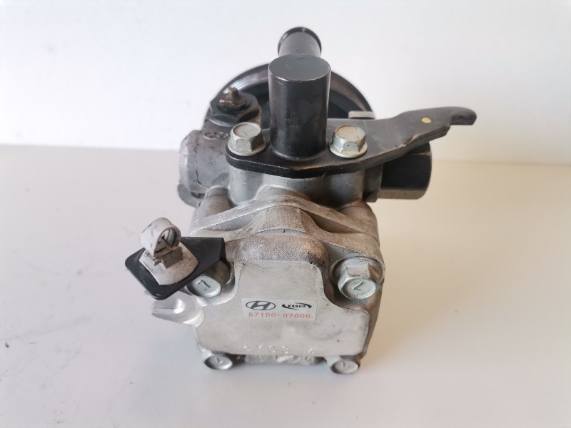 Recambio de bomba direccion para kia picanto (sa) g4hc referencia OEM IAM 5710007000  