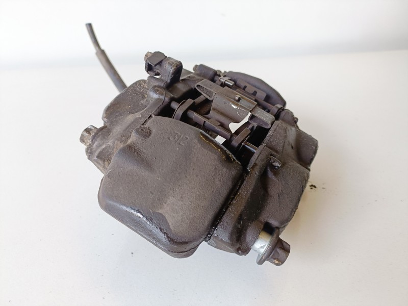 Recambio de pinza de freno delantera derecha para mercedes-benz cls (bm 219) 642920 referencia OEM IAM   