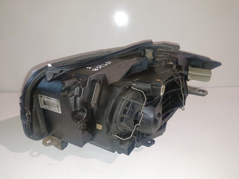 Recambio de faro derecho para bmw serie 1 coupe (e82) n51b30a referencia OEM IAM 63116924668  