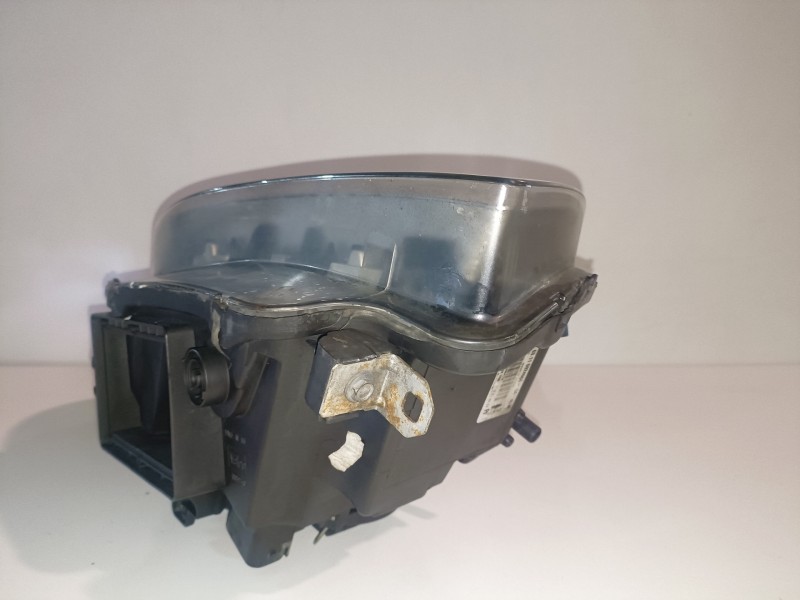 Recambio de faro derecho para bmw serie 1 coupe (e82) n51b30a referencia OEM IAM 63116924668  