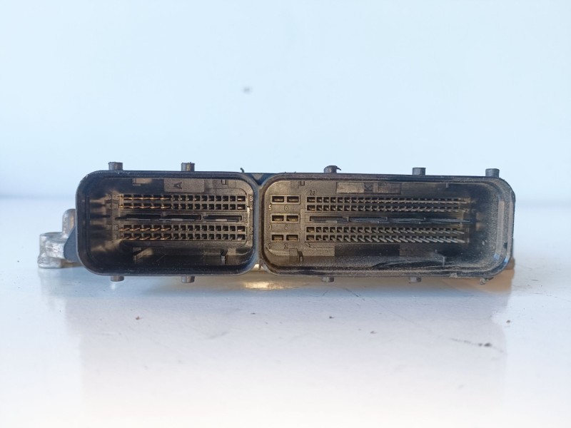 Recambio de centralita motor uce para alfa romeo mito (145) 955a3000 referencia OEM IAM 0281015573  