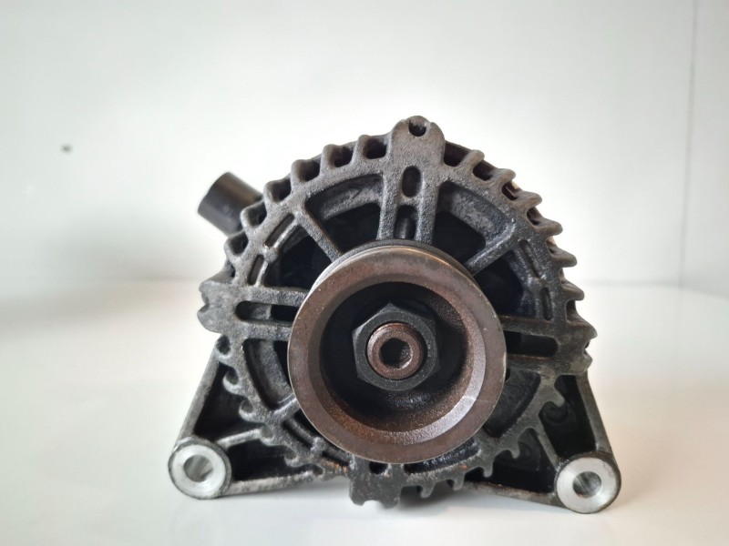 Recambio de alternador para ford fiesta (cbk) f6ja referencia OEM IAM 3S6TAA  