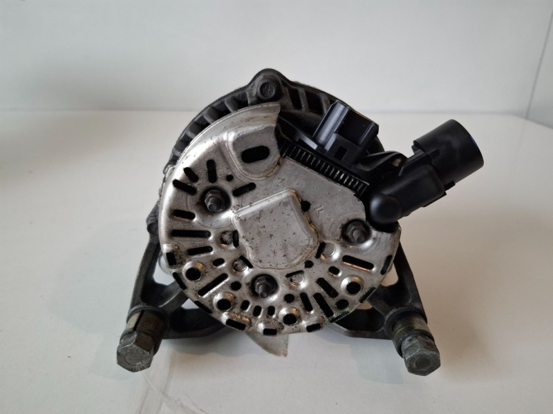 Recambio de alternador para ford fiesta (cbk) f6ja referencia OEM IAM 3S6TAA  