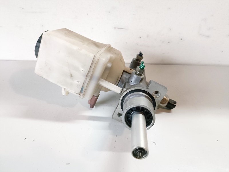 Recambio de bomba freno para citroen c5 berlina rhr referencia OEM IAM Y21223  