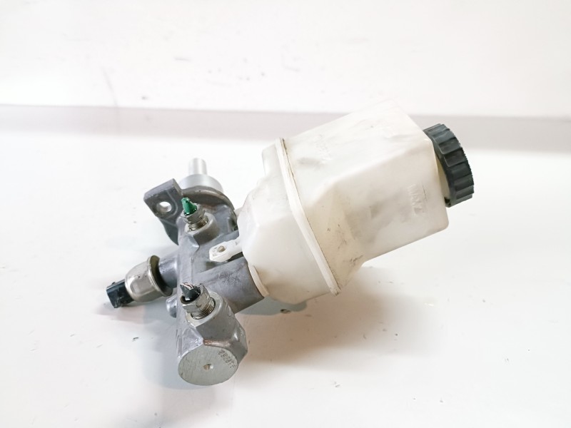 Recambio de bomba freno para citroen c5 berlina rhr referencia OEM IAM Y21223  