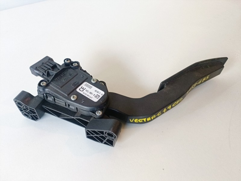 Recambio de potenciometro pedal para opel vectra c berlina z19dt referencia OEM IAM 9186724  