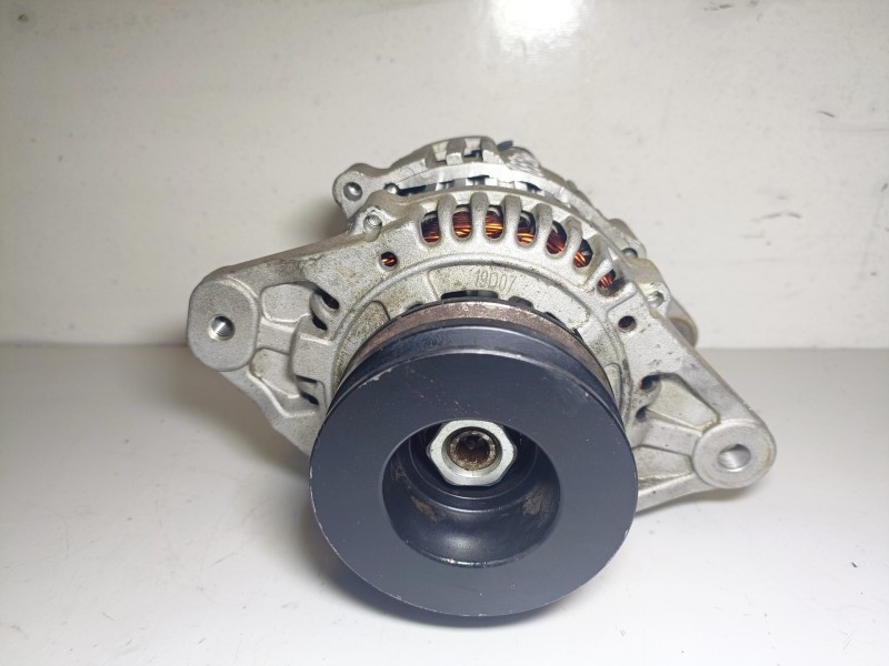 Recambio de alternador para nissan navara pickup (d40m) td25 referencia OEM IAM 113383  