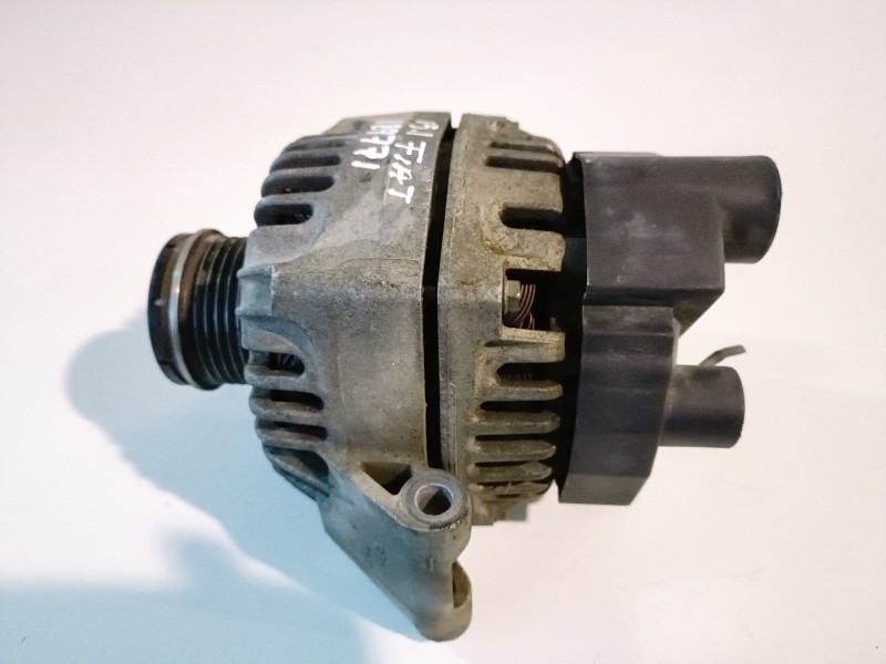 Recambio de alternador para fiat grande punto (199) 199a2000 referencia OEM IAM 46823547  