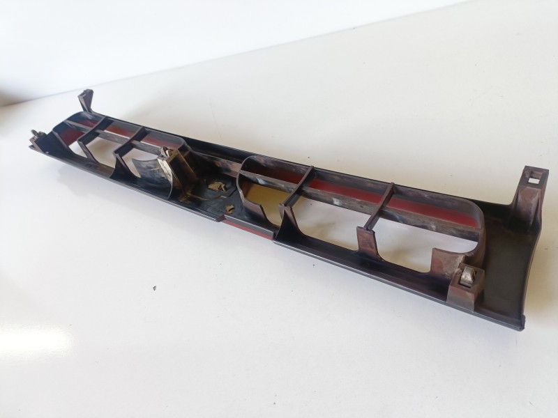 Recambio de rejilla delantera para nissan terrano ii (r20) td27t referencia OEM IAM 623100F000B1  