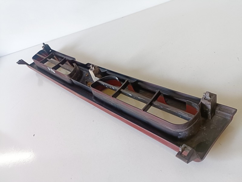 Recambio de rejilla delantera para nissan terrano ii (r20) td27t referencia OEM IAM 623100F000B1  