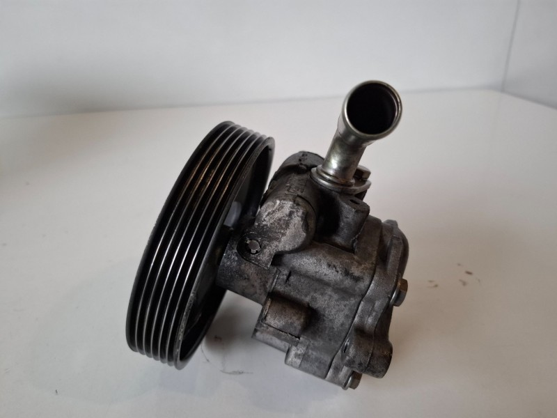 Recambio de bomba direccion para ford fiesta (cbk) f6ja referencia OEM IAM 2S6C3A696DC  