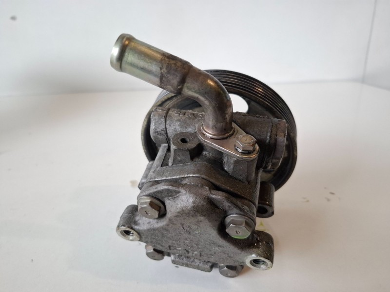 Recambio de bomba direccion para ford fiesta (cbk) f6ja referencia OEM IAM 2S6C3A696DC  