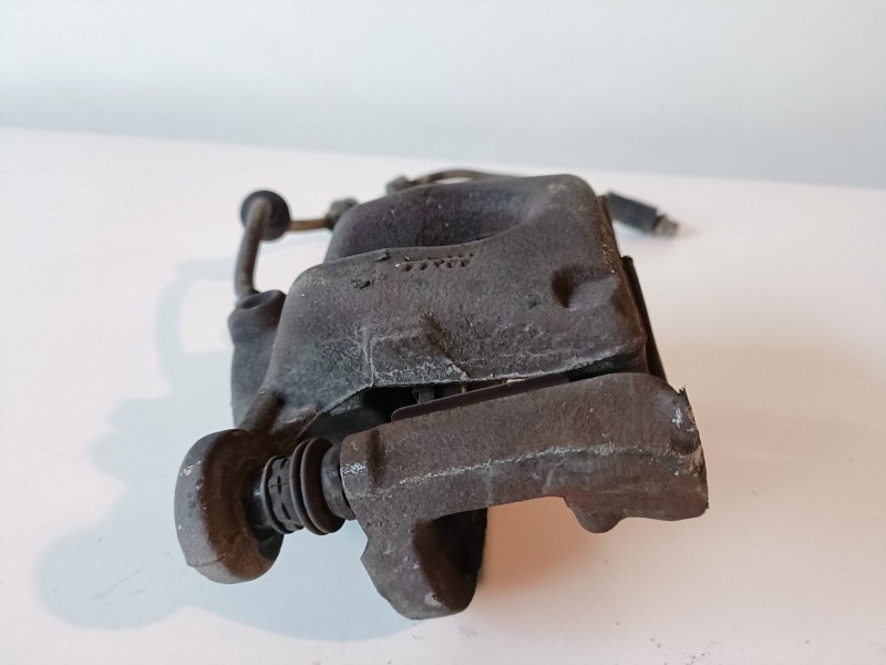 Recambio de pinza de freno delantera derecha para bmw serie 1 berlina (e81/e87) n47d20a referencia OEM IAM   