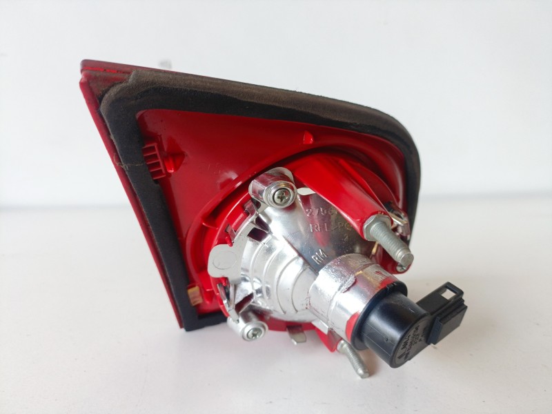 Recambio de piloto trasero derecho para volkswagen passat variant (3c5) bkp referencia OEM IAM 3C5945094E  