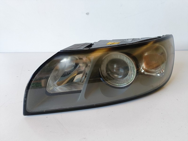 Recambio de faro izquierdo para volvo v50 familiar d4204t referencia OEM IAM 30698885LH  