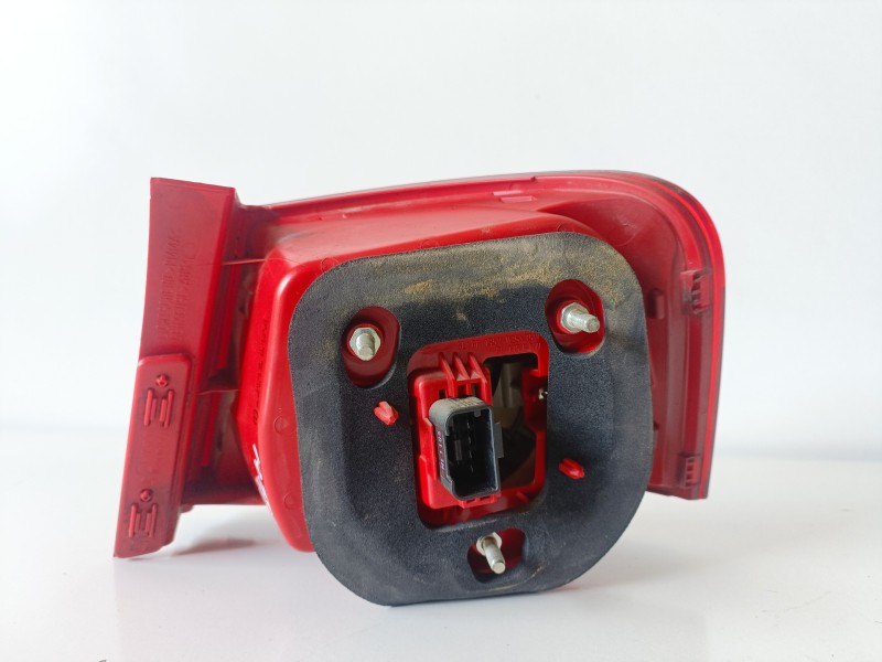 Recambio de piloto trasero izquierdo para volkswagen passat variant (3c5) bkp referencia OEM IAM 3C5945095C  