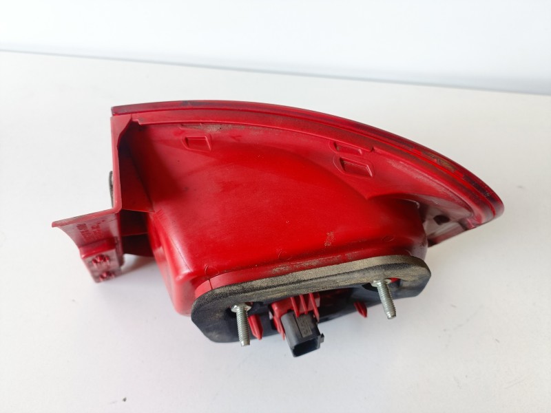 Recambio de piloto trasero izquierdo para volkswagen passat variant (3c5) bkp referencia OEM IAM 3C5945095C  
