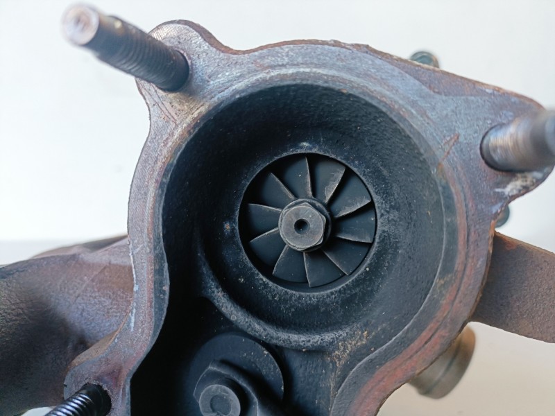Recambio de turbocompresor para volkswagen polo iv (9n3) bnv referencia OEM IAM 045253019L  