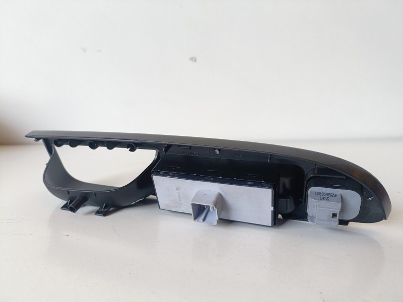 Recambio de mando elevalunas delantero izquierdo para volkswagen passat variant (3c5) bkp referencia OEM IAM   