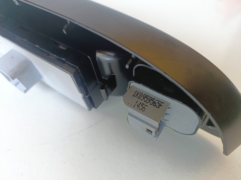 Recambio de mando elevalunas delantero izquierdo para volkswagen passat variant (3c5) bkp referencia OEM IAM   