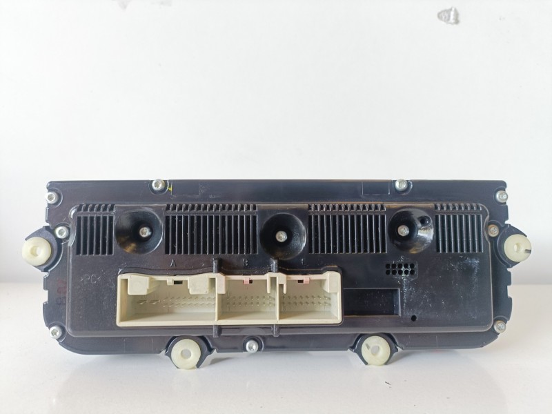 Recambio de mando climatizador para volkswagen passat variant (3c5) bkp referencia OEM IAM   