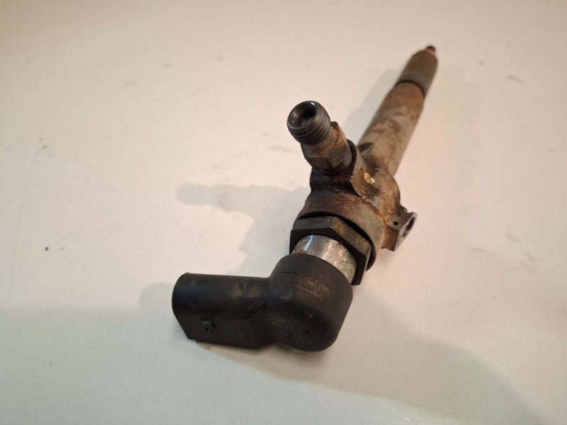 Recambio de inyector para renault kangoo ii (f/kw0) k9k804 referencia OEM IAM 8200842205  
