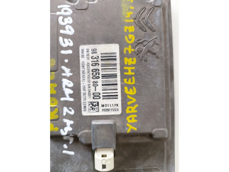Recambio de pantalla multifuncion para toyota proace verso ah01 referencia OEM IAM 9831665880  