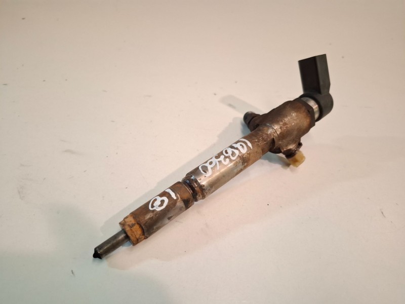 Recambio de inyector para renault kangoo ii (f/kw0) k9k804 referencia OEM IAM 8200842205  