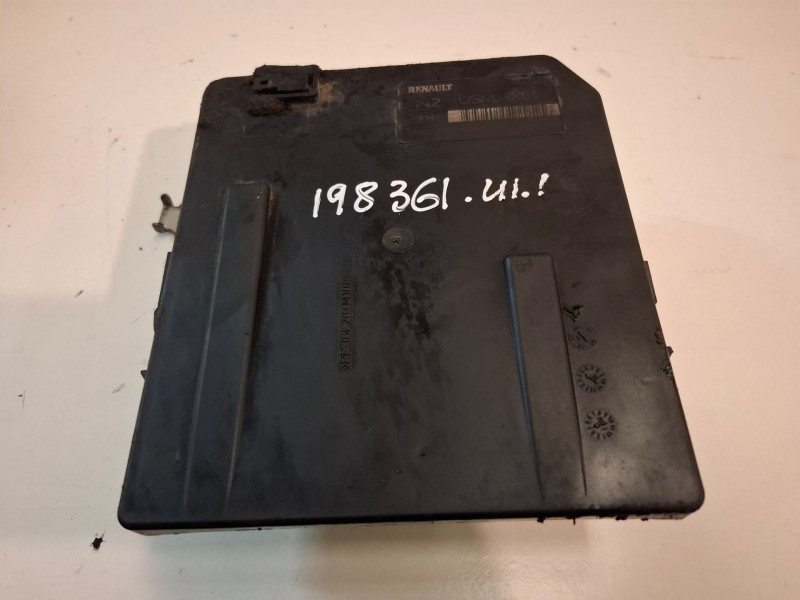 Recambio de caja reles / fusibles para renault kangoo ii (f/kw0) k9k804 referencia OEM IAM 519220206  