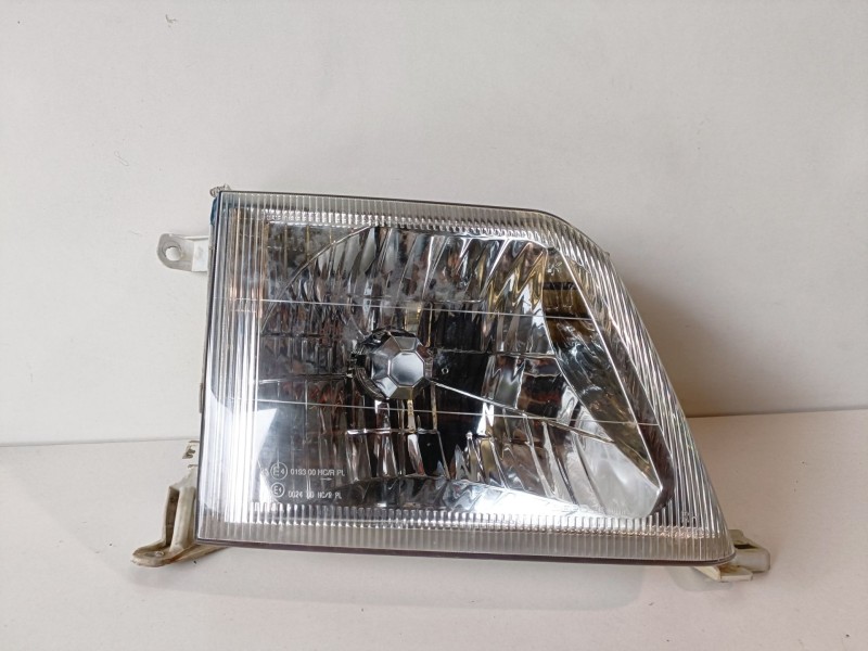 Recambio de faro derecho para toyota land cruiser (j9) 1kzte referencia OEM IAM 0821211B1R  