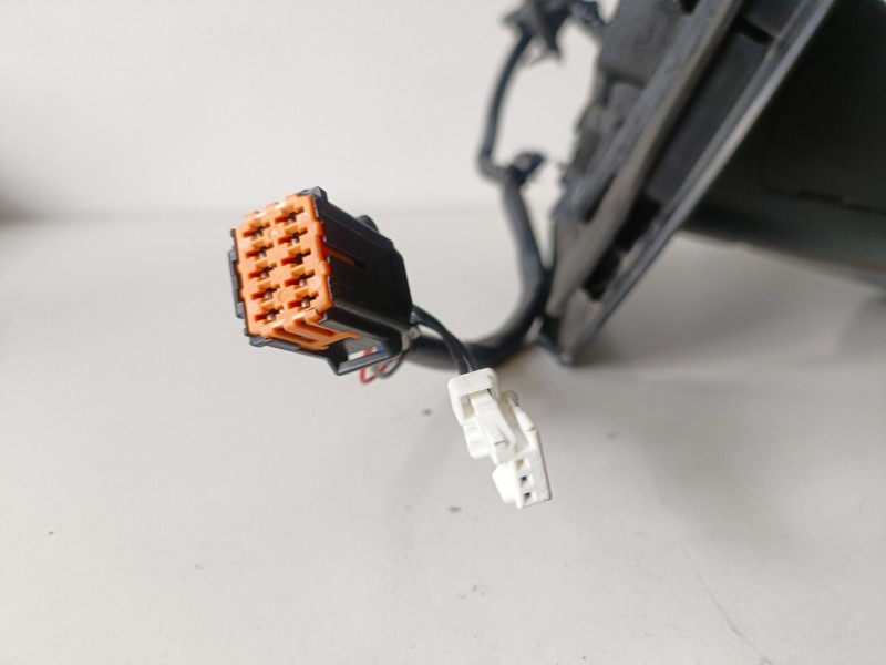 Recambio de retrovisor derecho para toyota proace verso ah01 referencia OEM IAM 98087020XT  