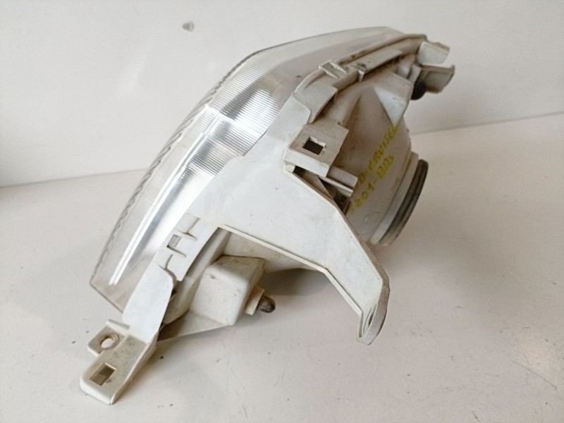 Recambio de faro derecho para toyota land cruiser (j9) 1kzte referencia OEM IAM 0821211B1R  