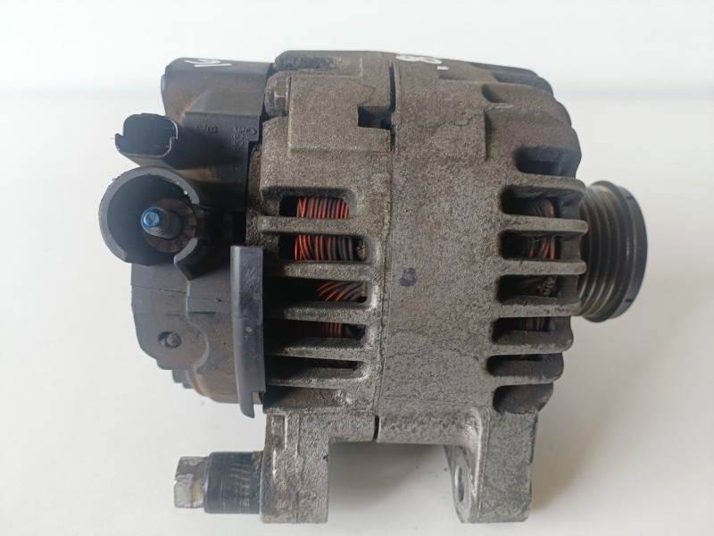 Recambio de alternador para citroen xsara picasso 9hy referencia OEM IAM 9646321780  